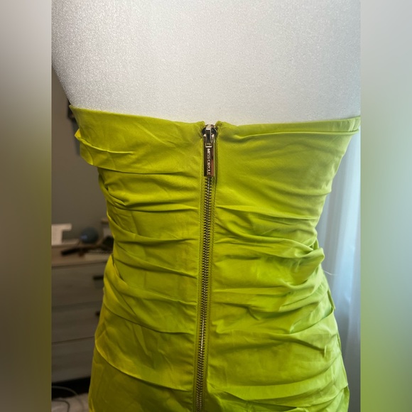 Lime green corset ruched dress- Miss Circle - Picture 7 of 7
